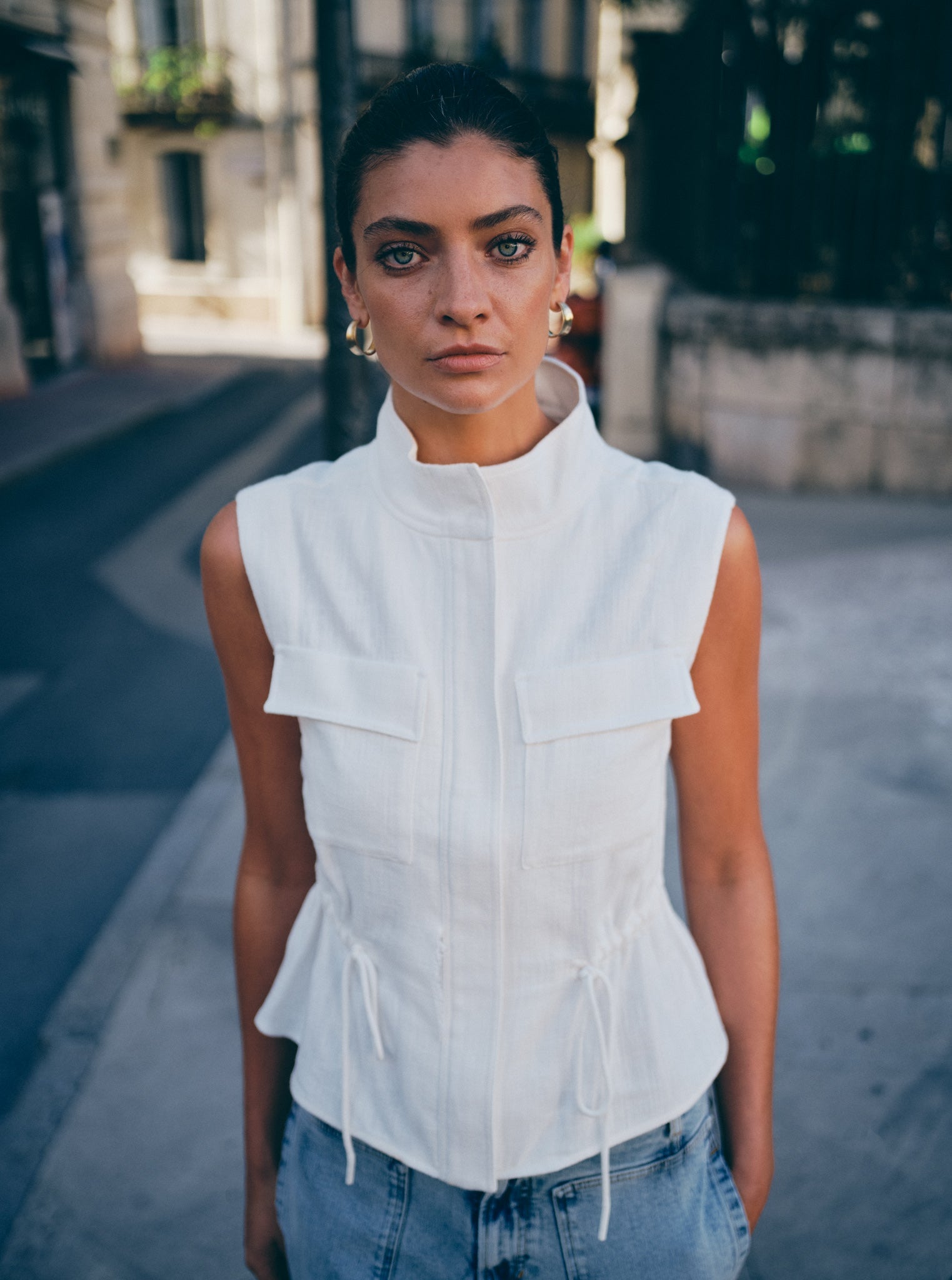 Modelshot / Ecru / Detail